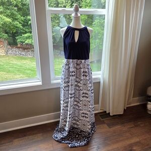 Vince Camuto Navy and White Sleeveless Maxi Dress Size 12
